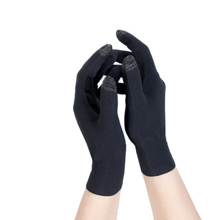 885 Extraordinary Gloves